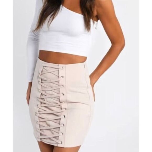 Tobi women’s nude khaki, Mehlrose lace up mini skirt, size large ￼￼ - Picture 2 of 6